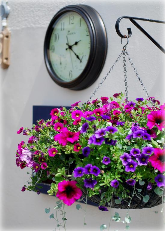 The Railway Inn Westerfield Buitenkant foto